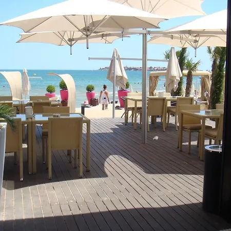 Oasis Vip Club Апартаменты