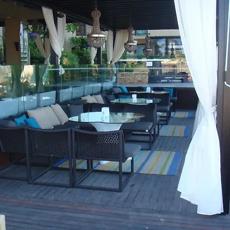 Апартаменты Oasis Vip Club