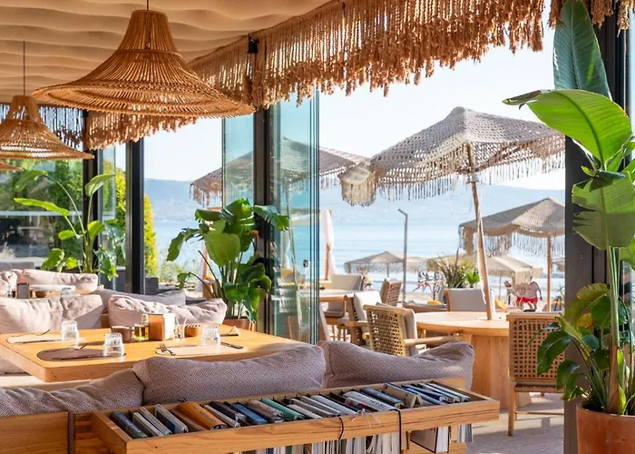 Oasis Vip Club Apartman Napospart
