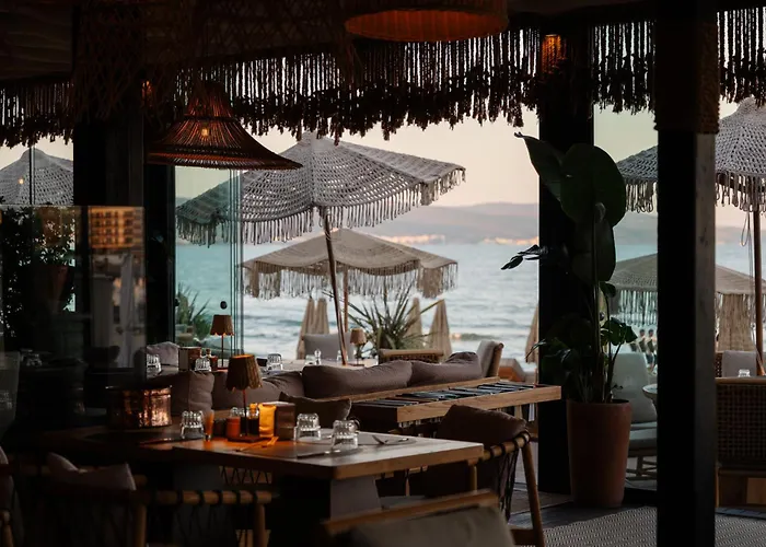 Oasis Vip Club Apartman Napospart